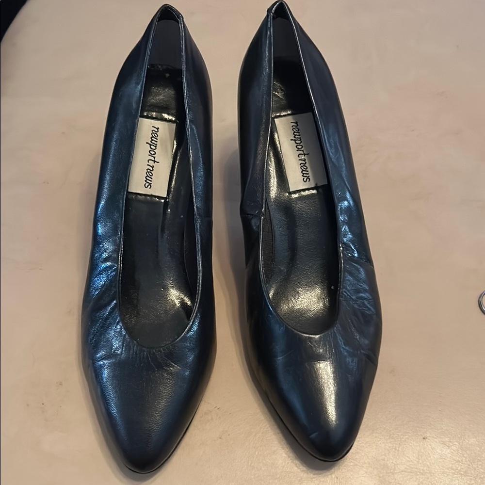 Newport News Black Women's Shoes